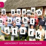 Rund 30 Menschen trafen sich beim Abendbrot der Begegnungen, um über Ehrenamt, Einsamkeit & echte Begegnung zu sprechen – offen, persönlich & verbindend.